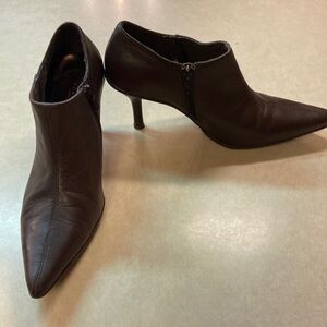 Reaction Kenneth Cole Brown Pointed Toe Heel 2.5” Ankle Bootie